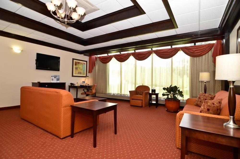 Best Western Plus Plattsburgh Esterno foto