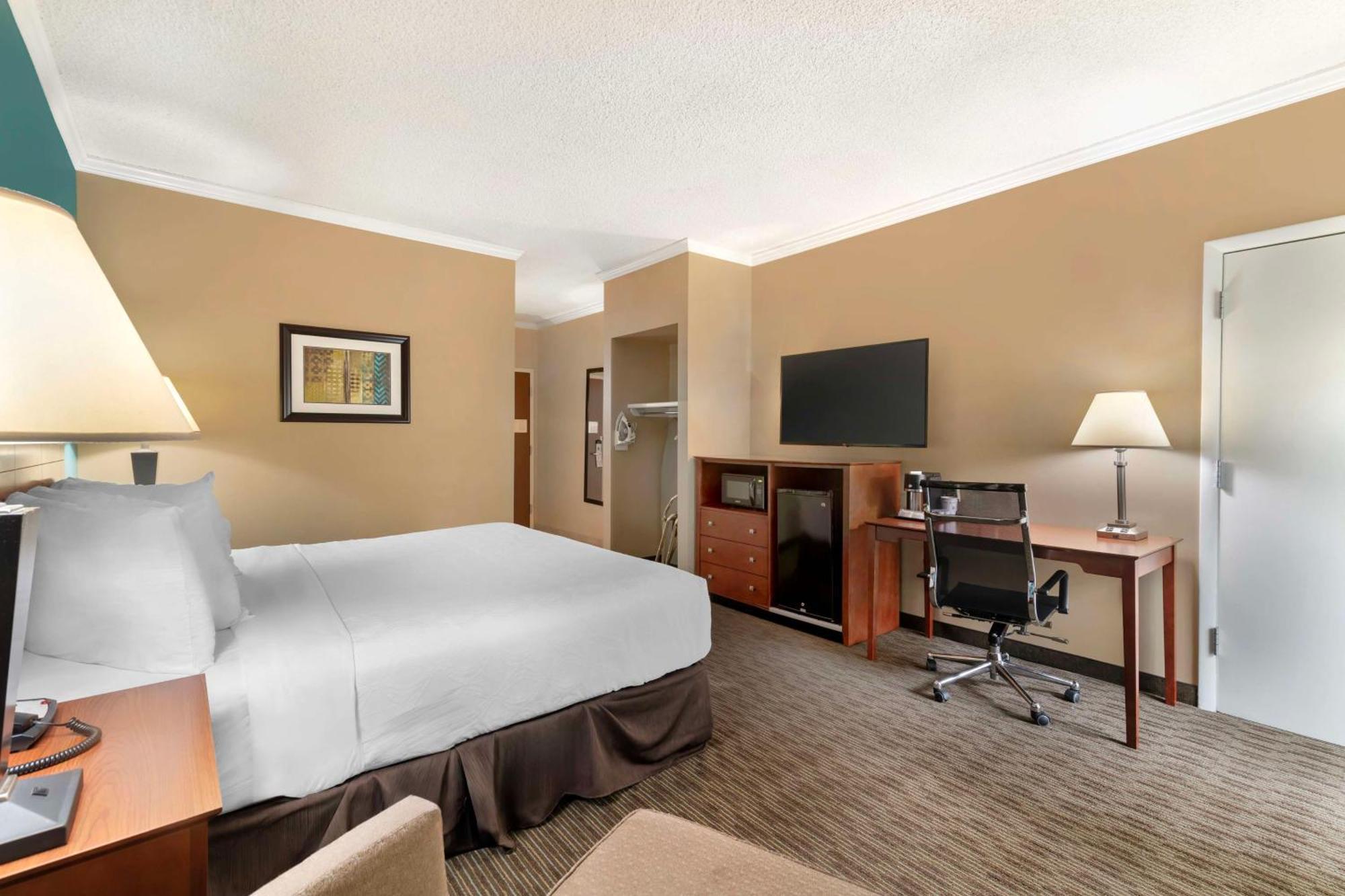 Best Western Plus Plattsburgh Esterno foto