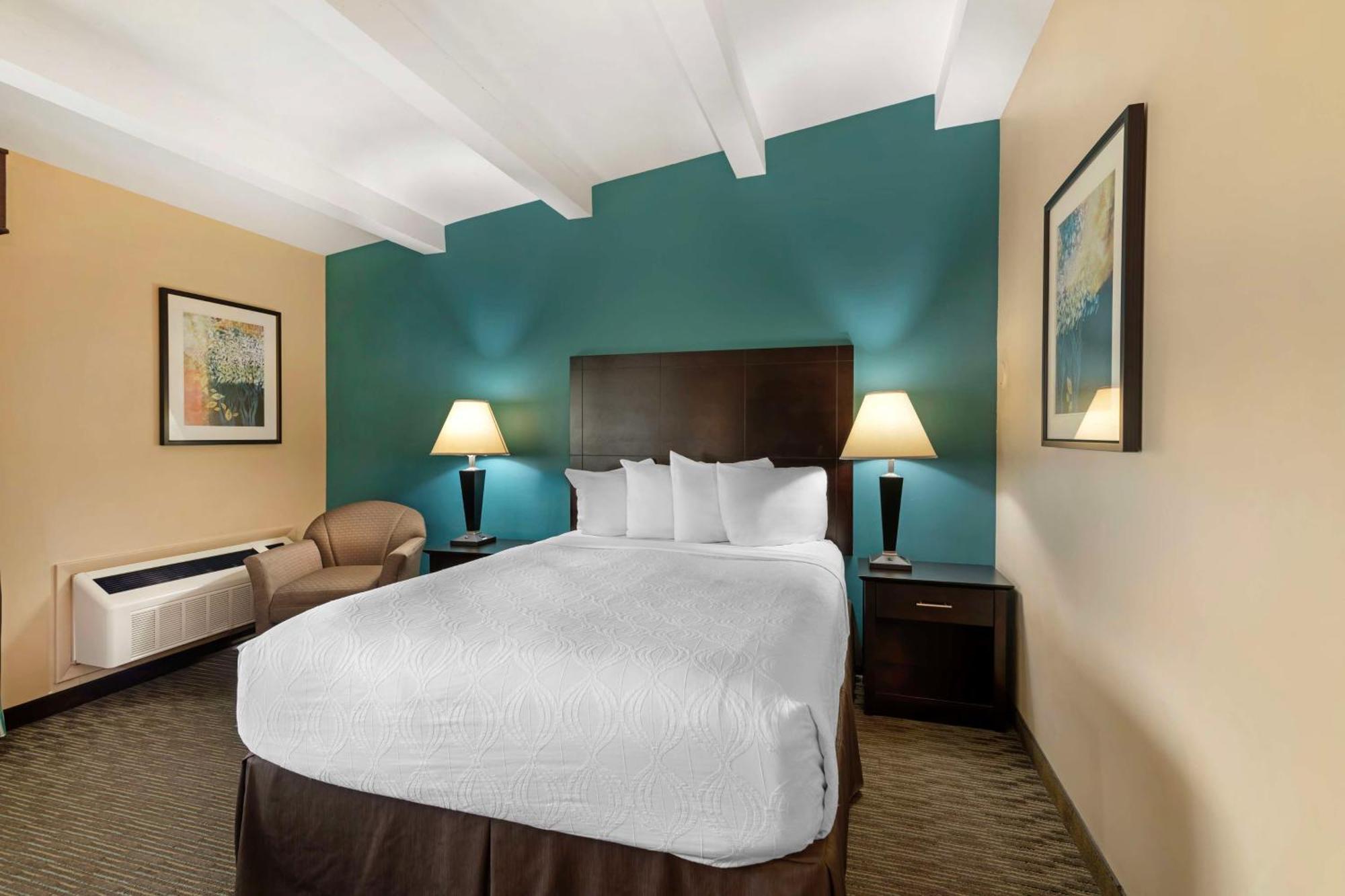 Best Western Plus Plattsburgh Esterno foto